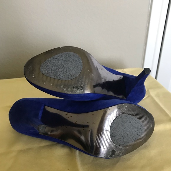 Blue heels - Picture 2 of 4